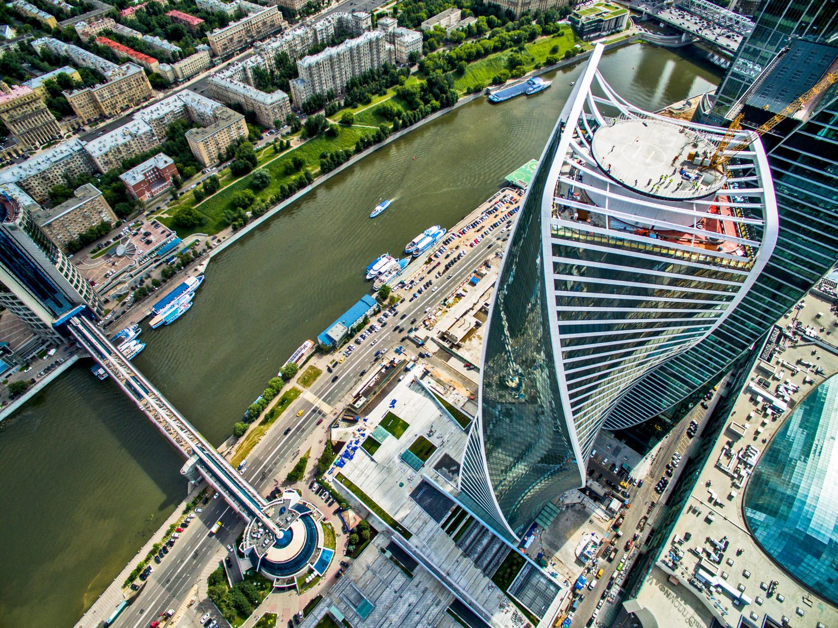 Башня Эволюция Москва Сити сверху