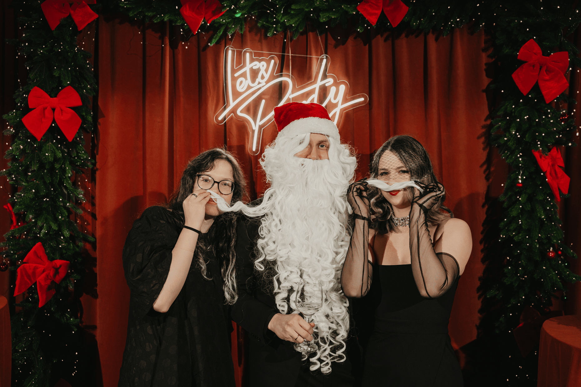 Новогодний детектив 2025