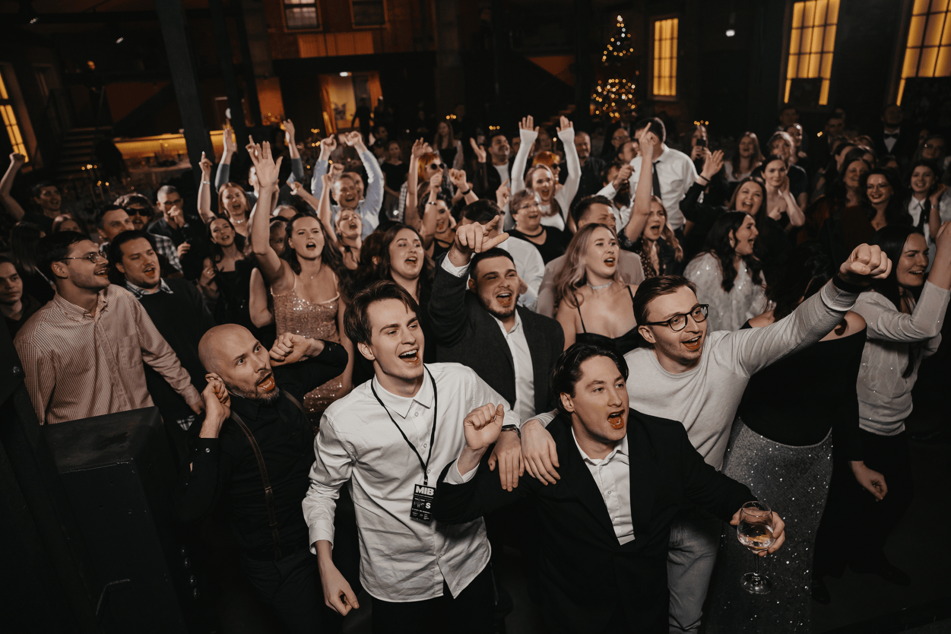 Новогодний детектив 2025